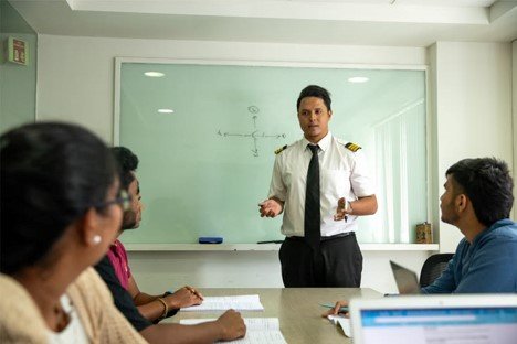 pilot career guidance india
